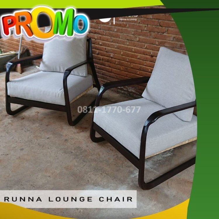 KD15 kursi bar kayu.jpg