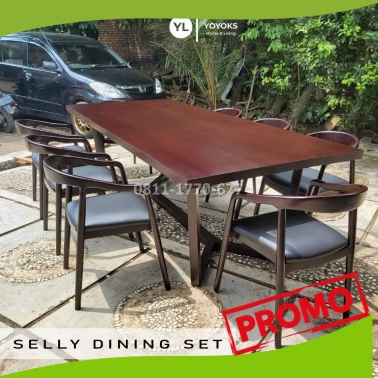 SMA18 set meja makan kayu.jpg