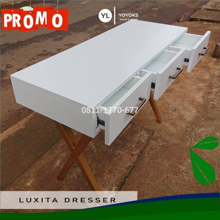 RB2 rak sepatu kayu.jpg