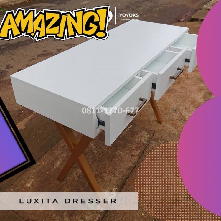 RB74 lemari kayu jati.jpg