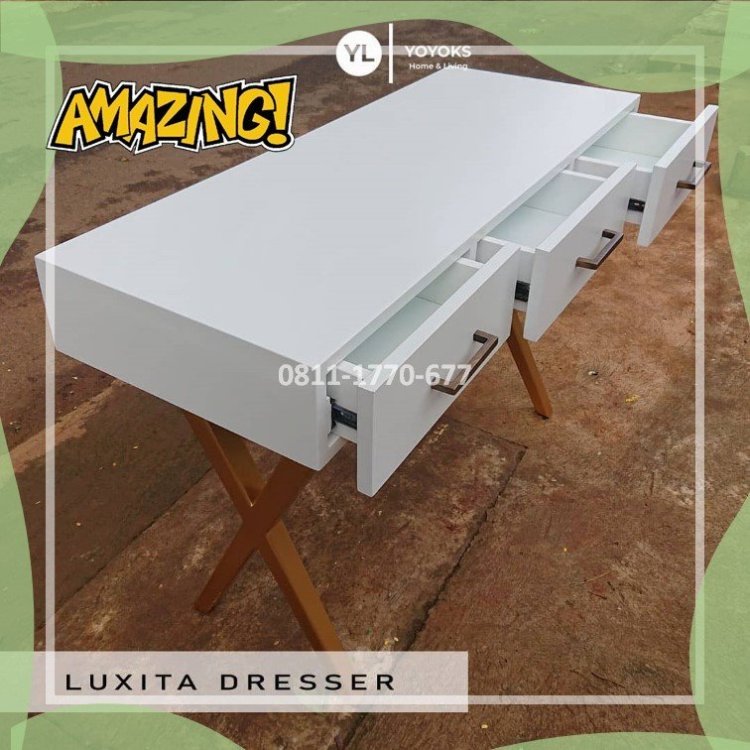 RB77 lemari pakaian kayu.jpg