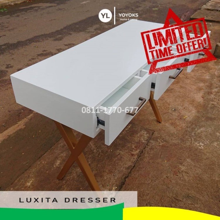 RB89 rak buku kayu jati.jpg