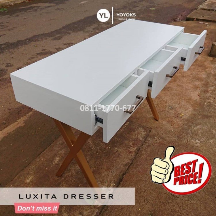 RB96 rak kayu minimalis.jpg