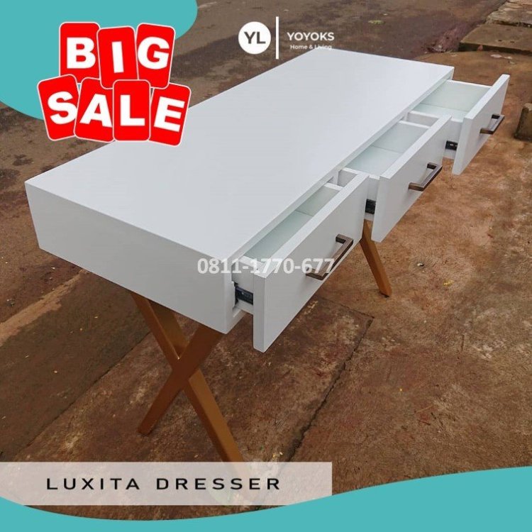 RB39 rak buku kayu jati.jpg