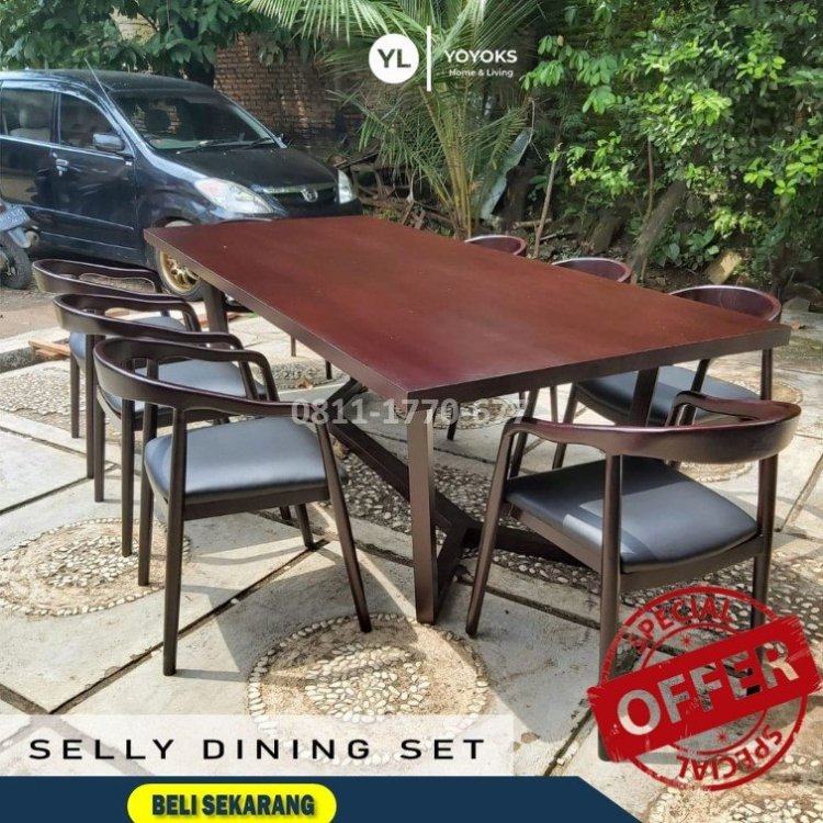 SMA55 set meja makan dari kayu.jpg