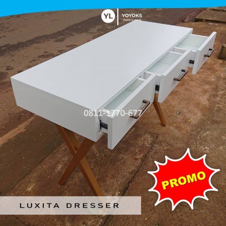 RB83 rak sepatu kayu.jpg