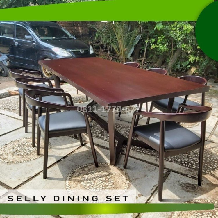 SMA10 set meja makan dari kayu.jpg