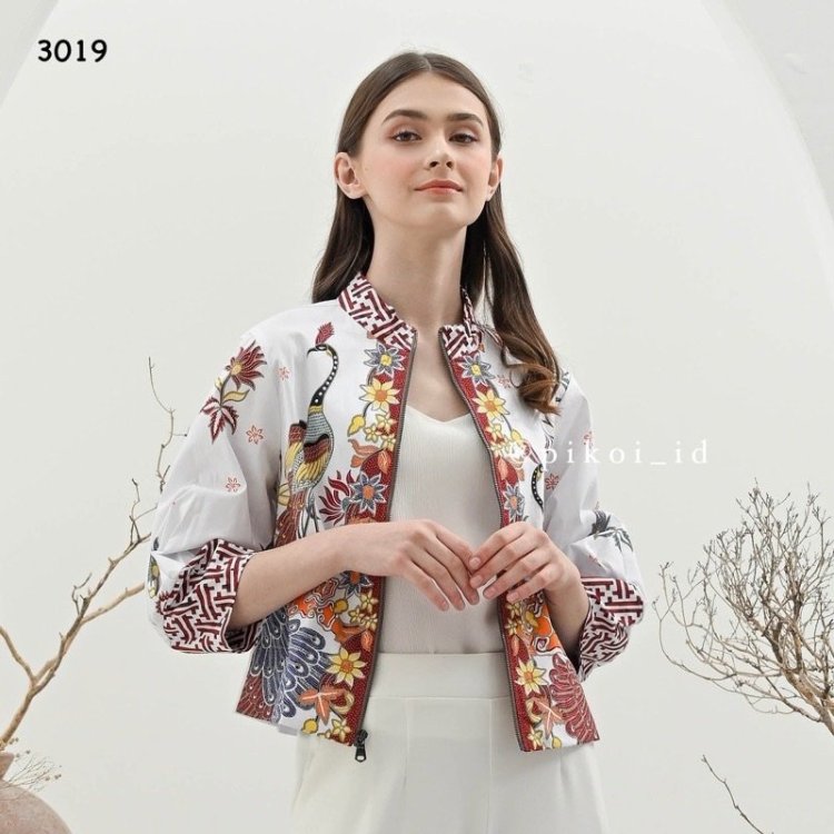 1042205807_BomberjaketBatikmoderncewekmurah.thumb.jpg.26c9647d8ac1b987c8300c4849a72059.jpg
