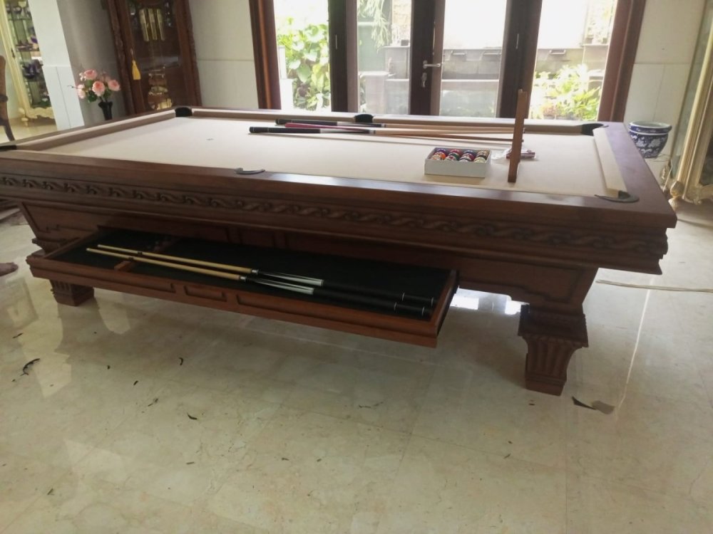 Meja Klasik Tutut Jakarta 2.jpeg