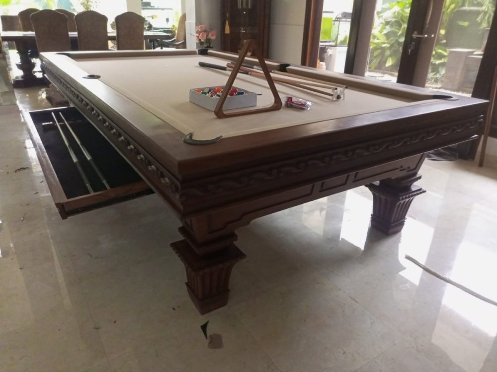 Meja Klasik Tutut Jakarta 4.jpeg