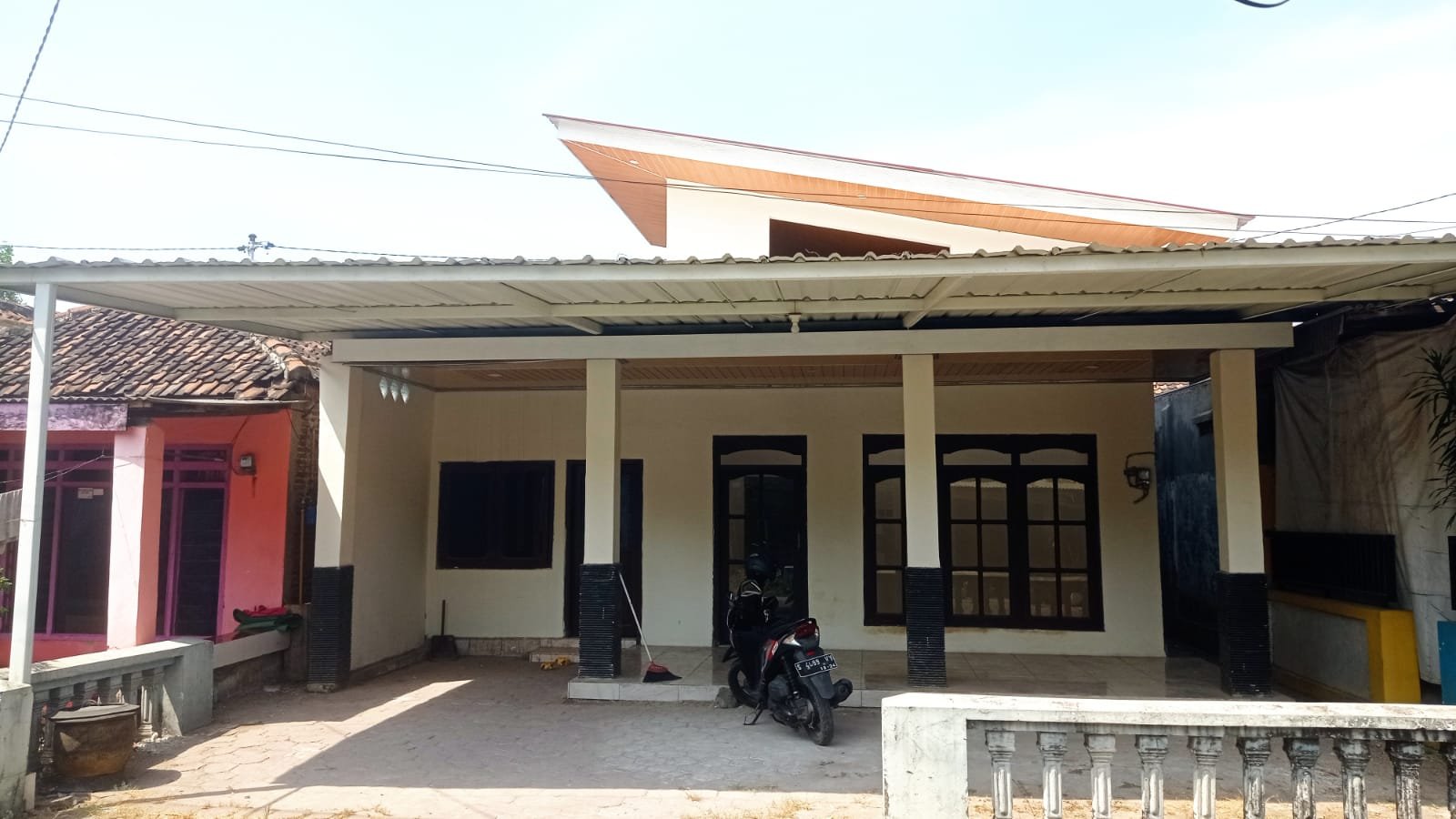 DIJUAL RUMAH BESAR MOJOSARI MOJOKERTO