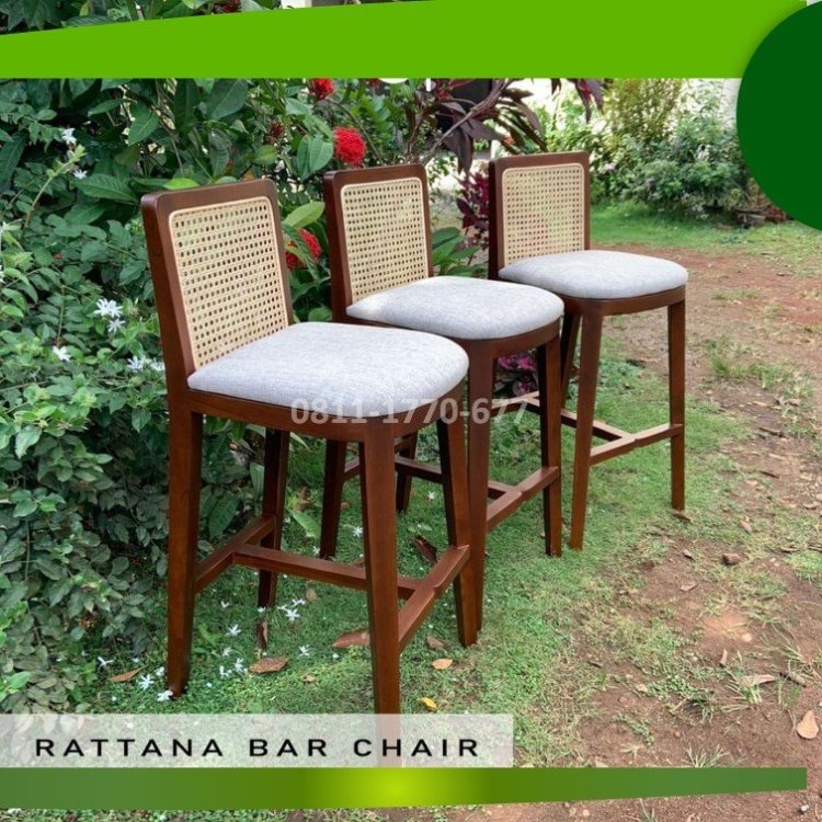 KB10 kursi cafe kayu.jpg