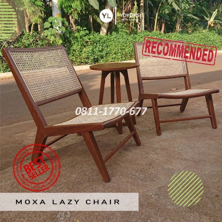 KH68 kursi kayu sudut.jpg