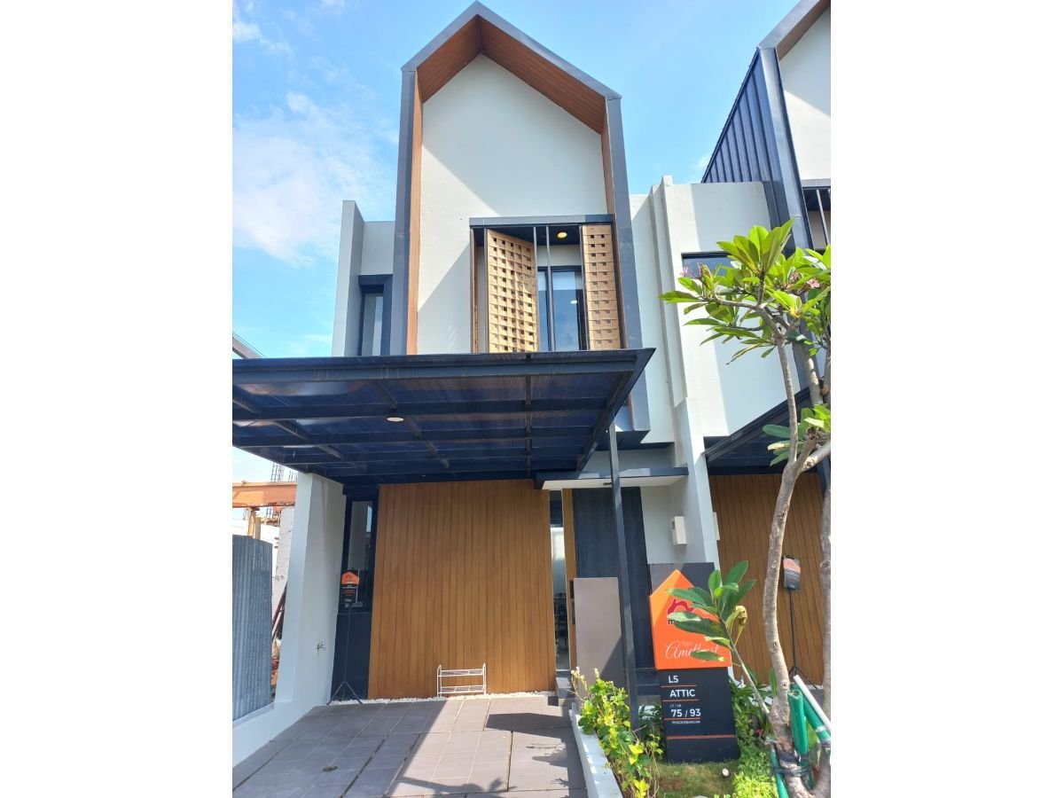 Rumah 3 Lantai Attic Rooftop Mahakam The Signature - Jakarta Garden City MD938
