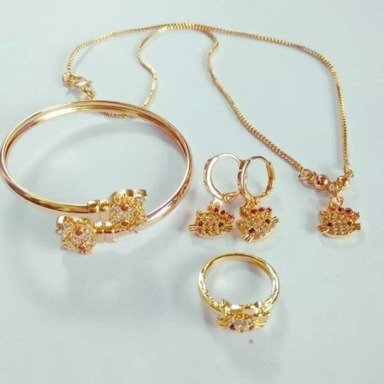 458332960_Kalungsetperhiasananaklapisemashellokittygold4-7th(1).jpg.d55710f5585c8da9189b265258ba4dfe.jpg