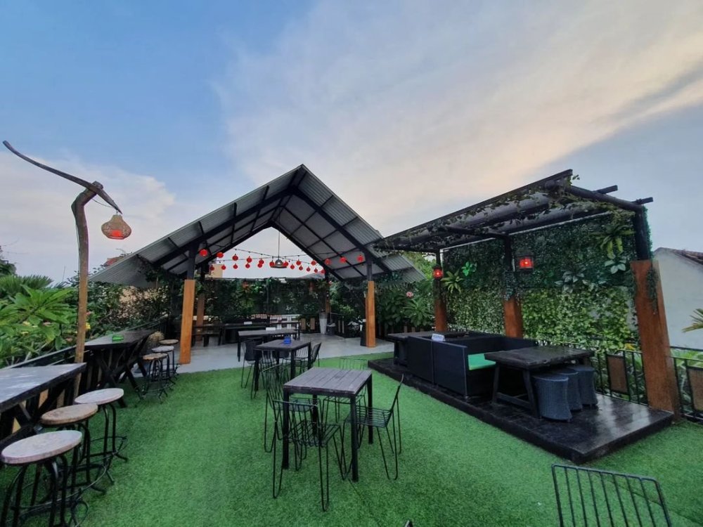 Rooftop 1 SOEMOER TIMBO.jpg