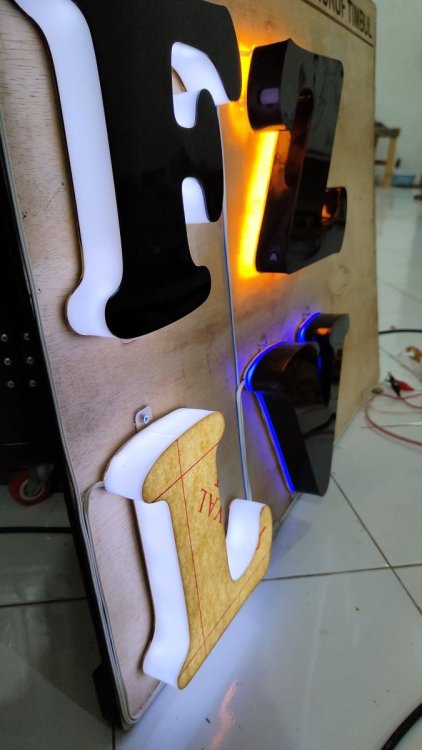 huruf_timbul_led_akrilik-compress1.jpg