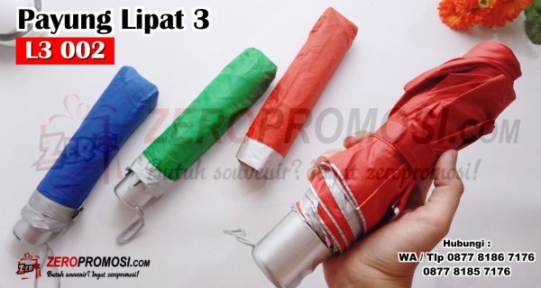 Souvenir Payung Lipat 3 Lapis Silver Kode L3 002 Dengan Sarung Kain – Payung Custom.jpg