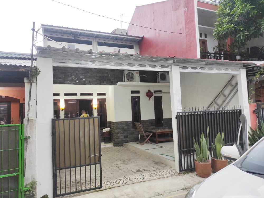 Rumah Dijual 2 Lantai Semi Furnished di Perumahan Vida Kota Bekasi Dekat SMA Negeri 19 Bekasi, Superindo Pedurenan, RS Satria Medika, RS Mustika Medika