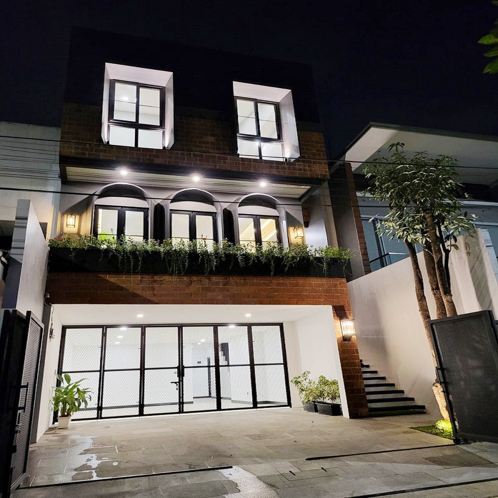 Rumah Dijual di Pondok Indah Jakarta Selatan Dekat Pondok Indah Mall, RS Pondok Indah, Pondok Indah Padang Golf, Stasiun MRT Lebak Bulus