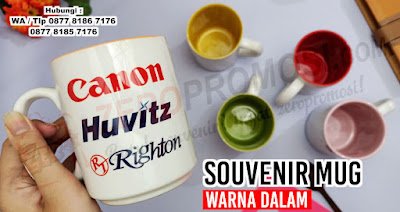Souvenir Mug Murah model warna dalam custom logo.jpg