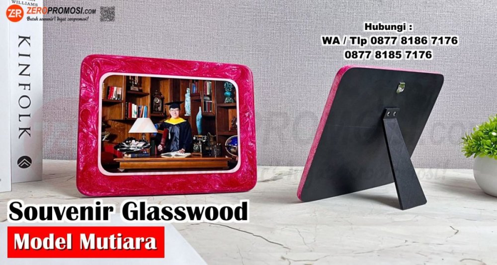 Cetak Souvenir Foto Glasswood Mutiara Eksklusif Termurah.jpg