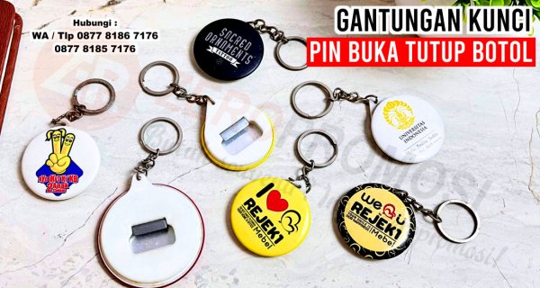 Souvenir gantungan kunci pin buka tutup botol.jpg