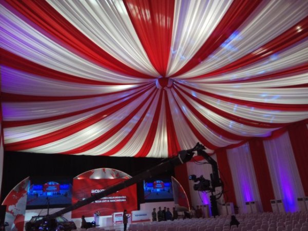 JASA DEKORASI GEDUNG / DEKORASI KAIN SIDEWALL