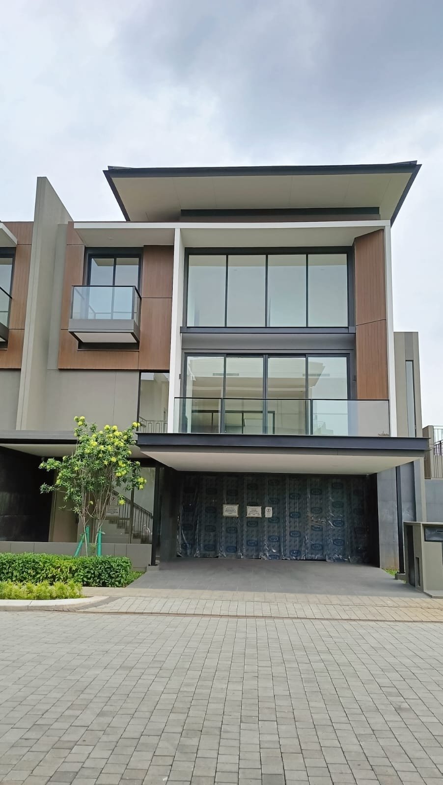 Laurel Navapark: Rumah Murah 3Lt, Private Lift dekat Enchante BSD, Tresor BSD, The Zora BSD, Eonna BSD & Hiera BSD