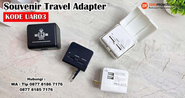 souvenir Travel Adapter UAR03.jpg