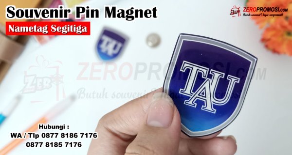 Jual Custom Pin Papan Nama Segitiga Magnet Berkualitas.jpg