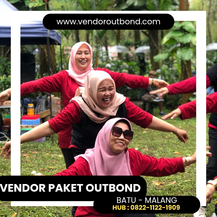 peserta mengikuti permainan produktivitas dalam kegiatan outbound