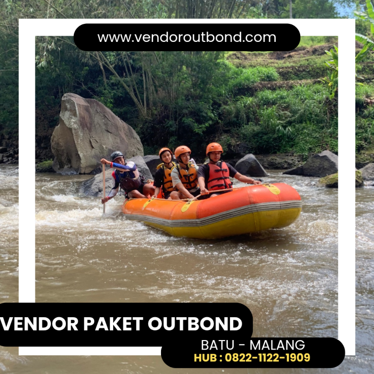 Peserta menikmati keseruan rafting batu malang untuk pemula dengan prosedur keamanan lengkap.