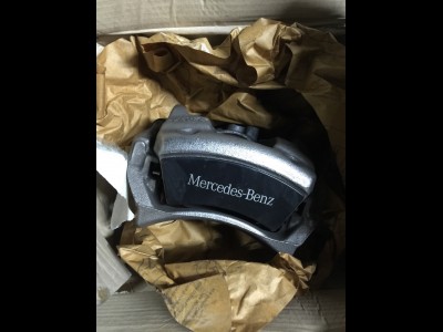 剎車系統,,原裝Benz前後鮑魚及蝶,