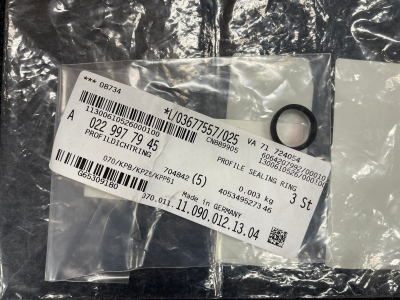 引擎波箱,BENZ,PROFILE SEALING RING / GEARBOX RADIATOR RUBBER RING A0229977945,A0229977945