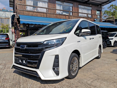 NOAH HYBRID,豐田 Toyota,2018,WHITE 白色,7