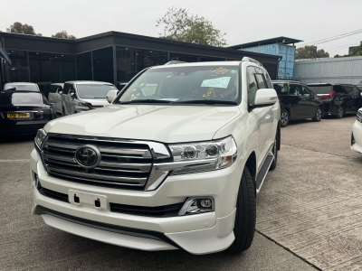 LAND CRUISER AXG V8,豐田 Toyota,2017,WHITE 白色,7