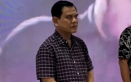 Kasus Ijazah Palsu, Adik Ipar Jokowi Bawa Ijazah Asli datangi Bareskrim