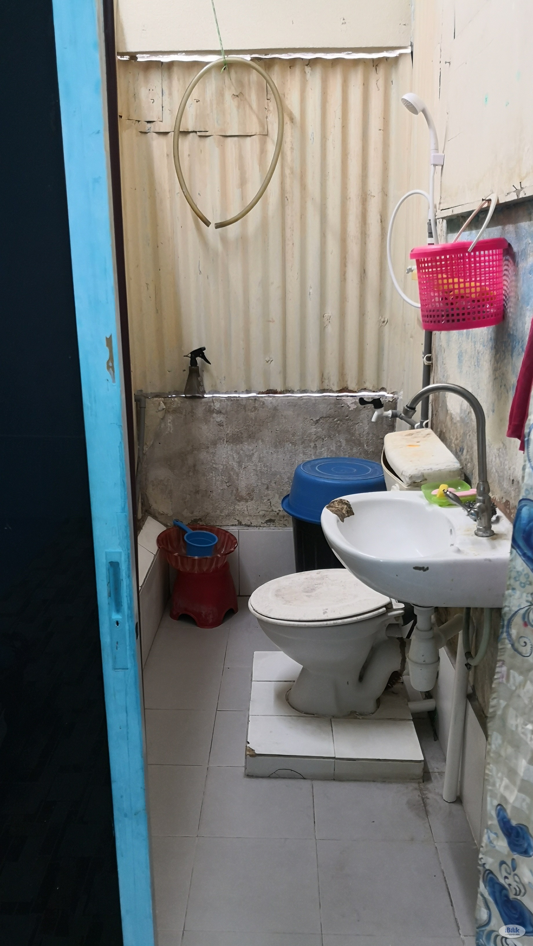 Single Room with attached bathroom Room For Rent in