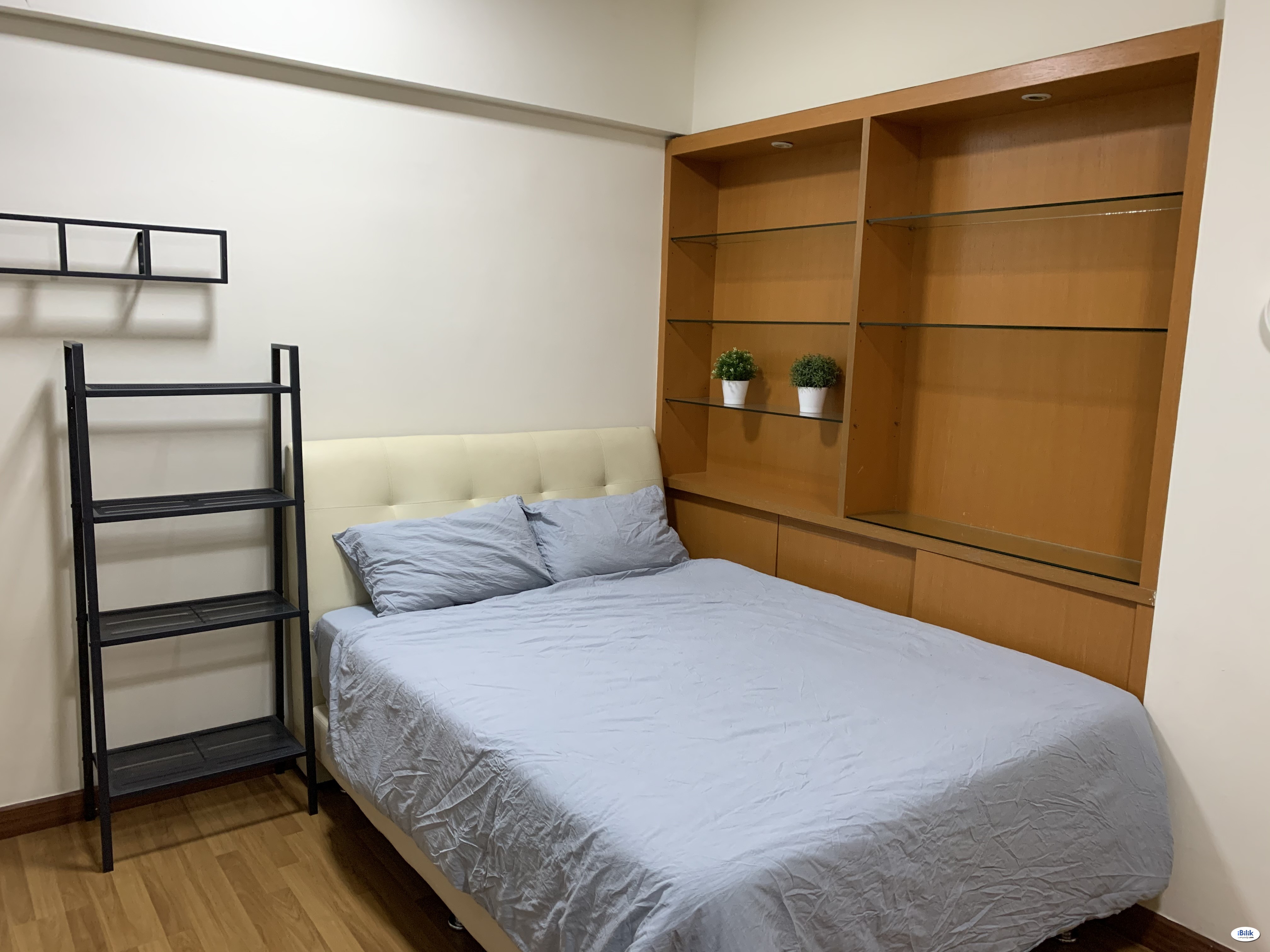 Middle Room At The Plaza Ttdi Room For Rent In