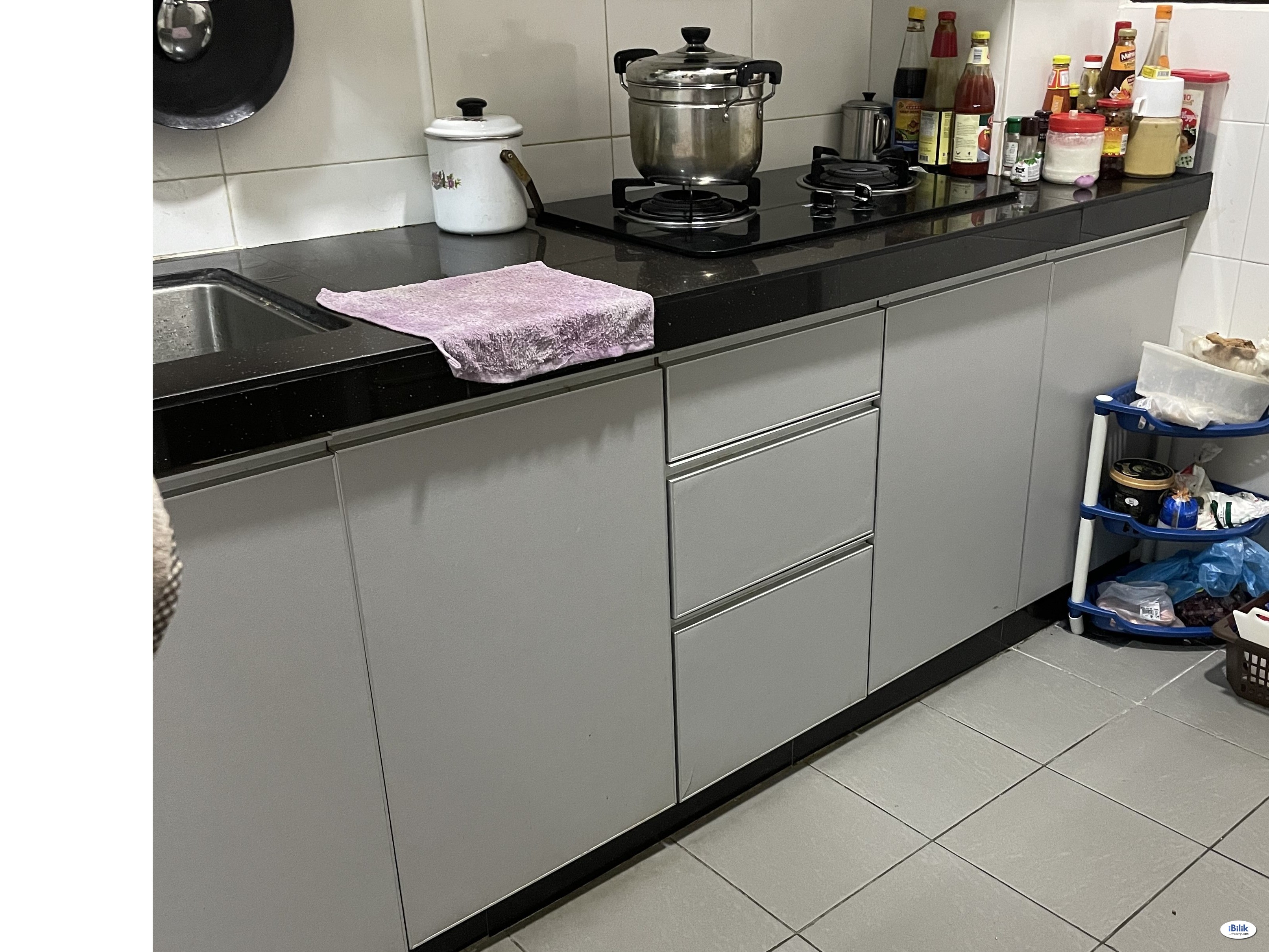 Pangsapuri Ria Amaniah Mulia Batu Caves Bilik Medium Disewakan Termasuk Perabot Room For Rent In
