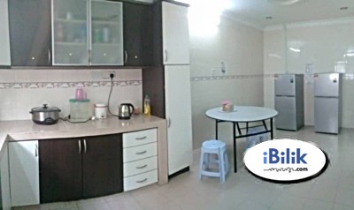 Free High Speed Wi Fi Free Cleaning Service Middle Room At Usj 11 Uep Room For Rent In