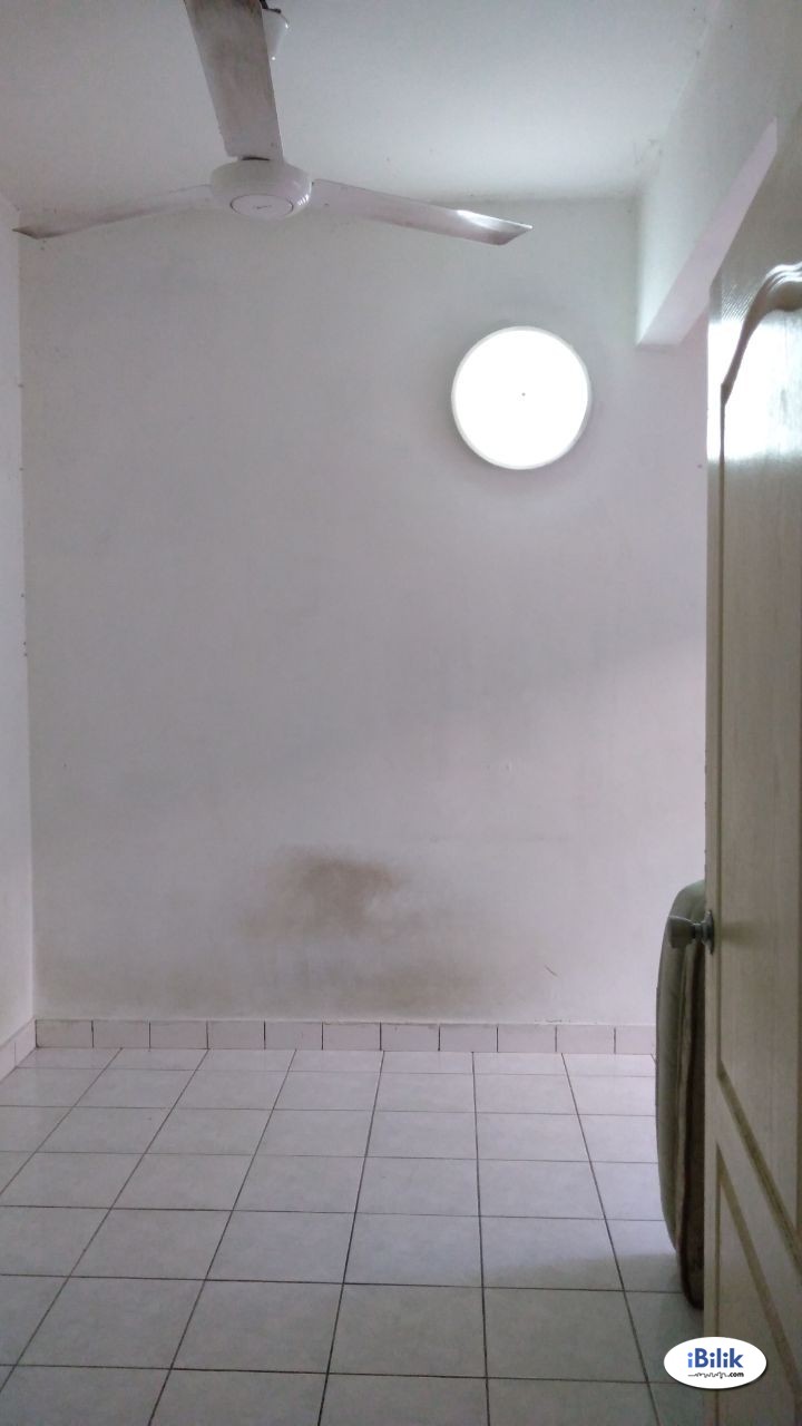 Find Room For Rent Homestay For Rent Middle Room At Bukit Rahman Putra Sungai Buloh