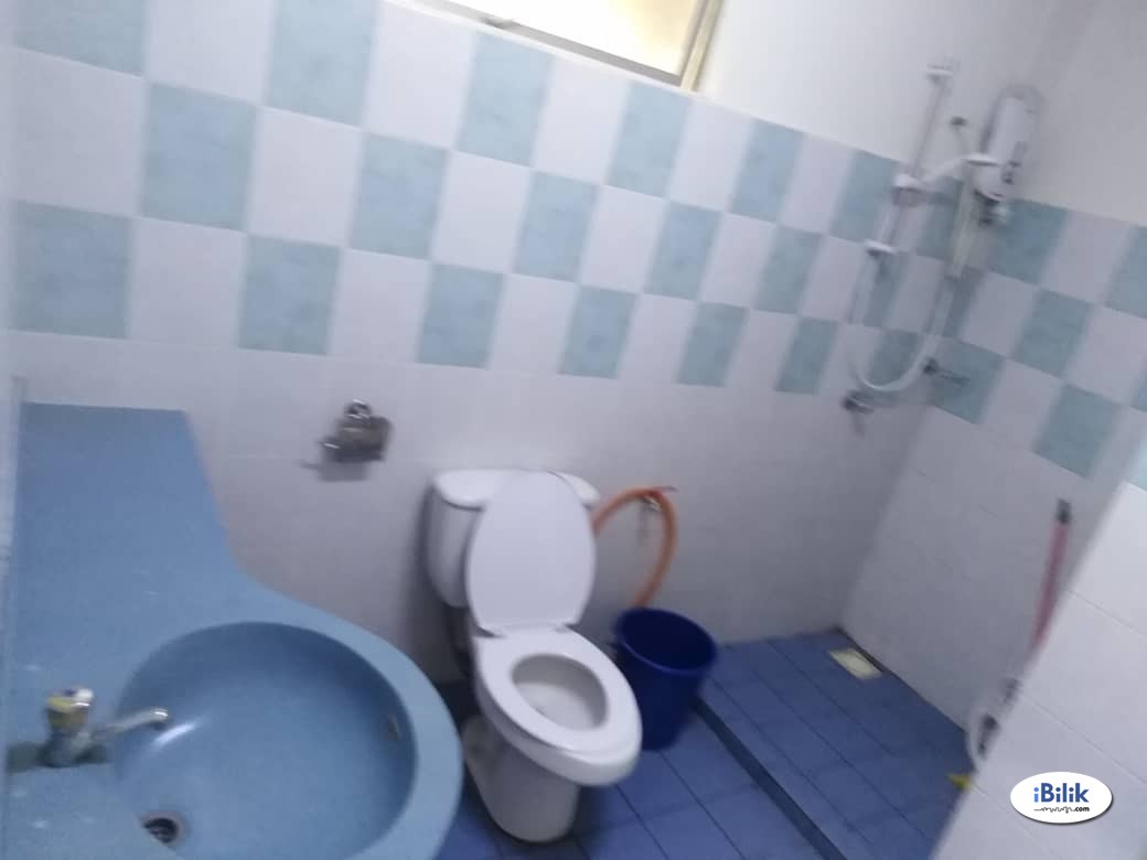 Find Room For Rent/Homestay For Rent Single Room at Platinum Hill 