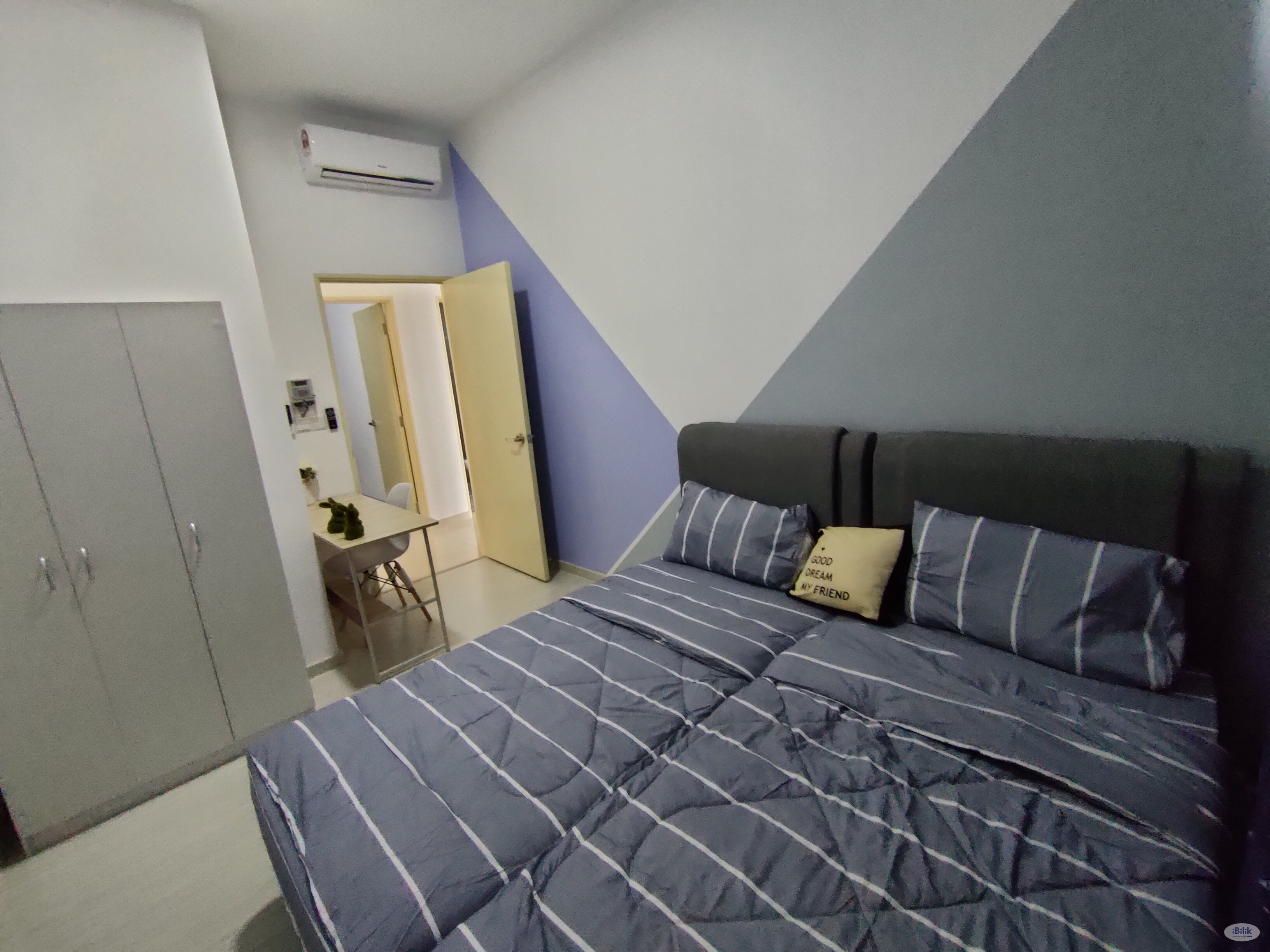 BILIK SEWA HAMILTON DEKAT LRT SRI RAMPAI - Room For Rent in