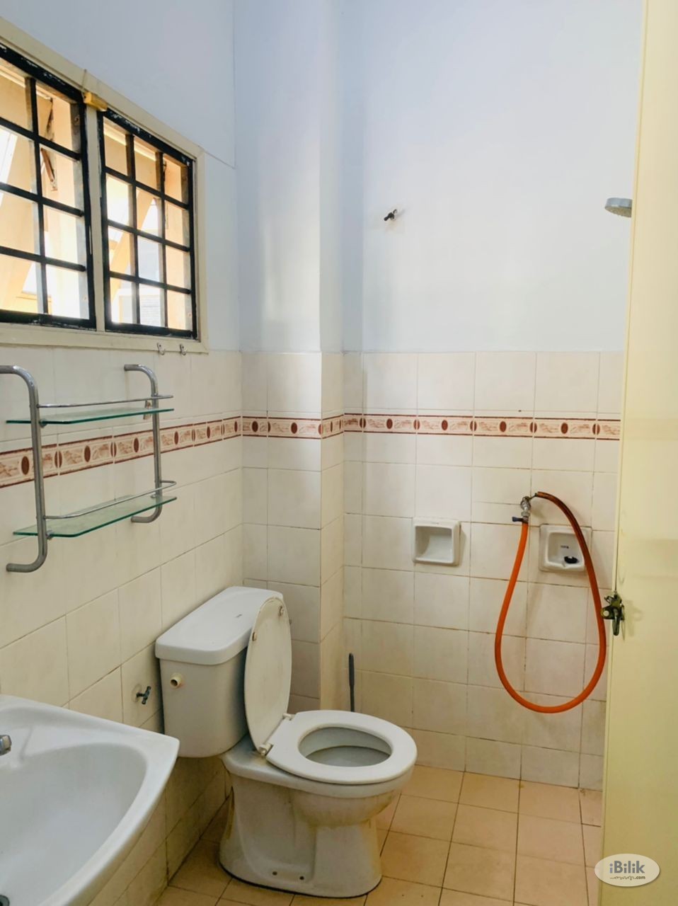 1 Month Deposit Single Room In Taman Wawasan Maybank Bandar Puteri Puchong Columbia Asia Hospital Taman Perindustrian Puchong Bandar Puteri Pucho Room For Rent In