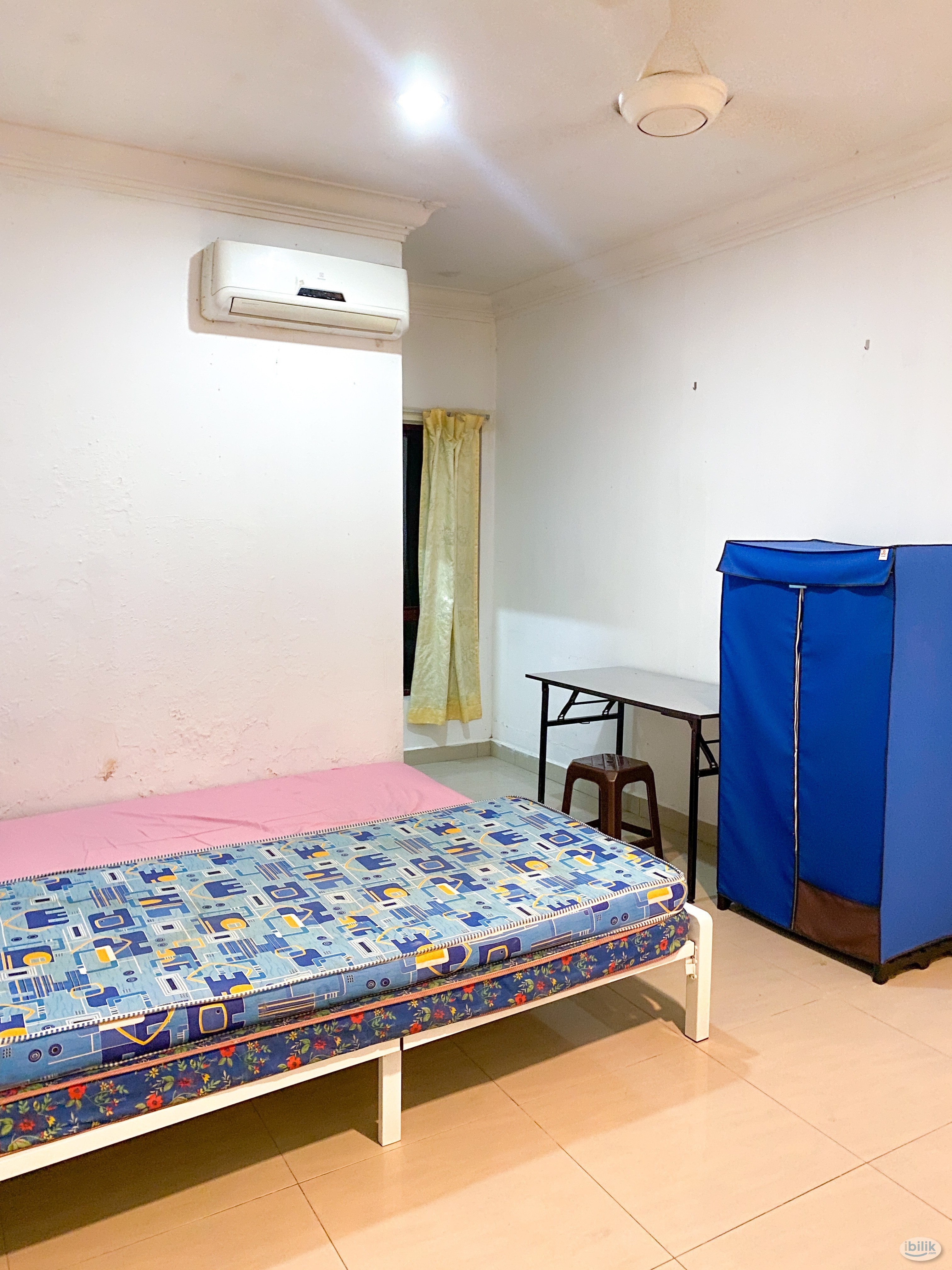 [Seksyen 13] Room attached private bathroom‼️ Free Wi-Fi, Free Car