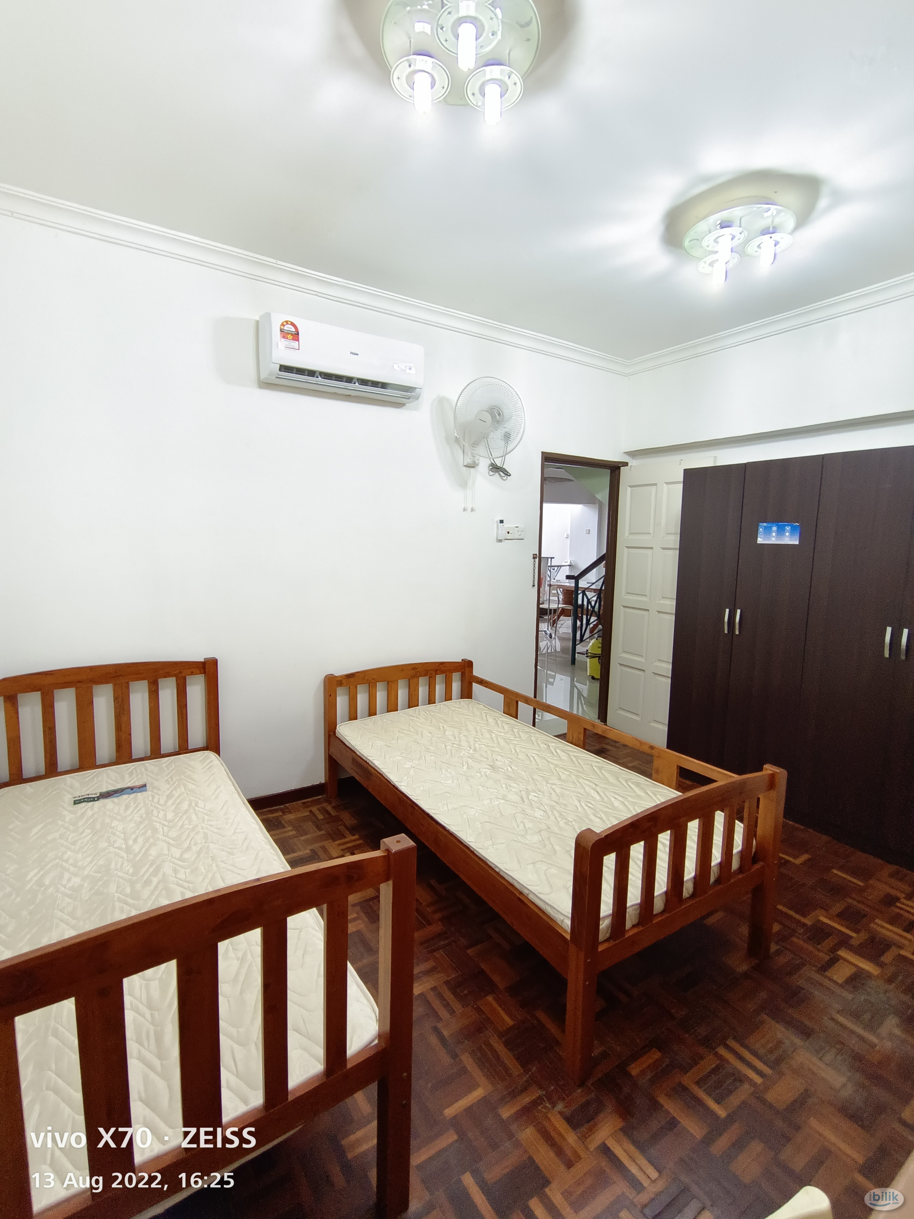 *iZero Deposit* Middle Room at Vista Komanwel, Bukit Jalil Room For