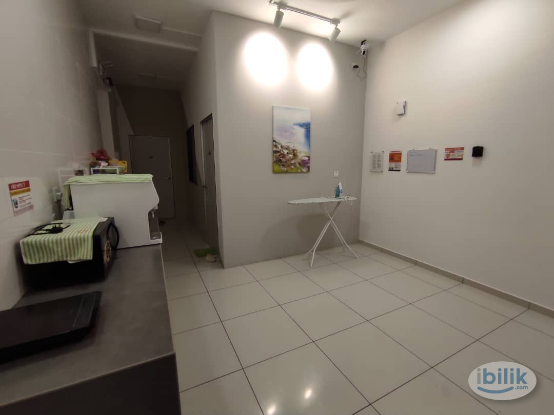 Middle Room at Centre Point Medan Connaught, Cheras (Fully Furnished