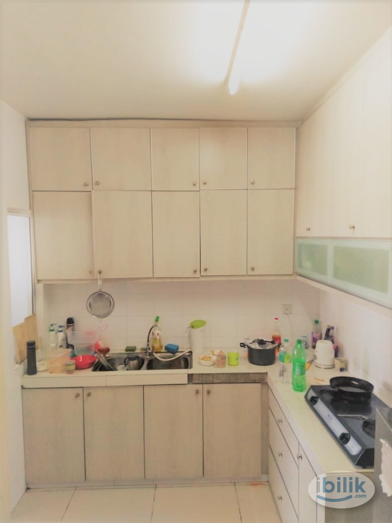 Female Unit Small Room For Rent In Cova Suite Condo Kota Damansara 